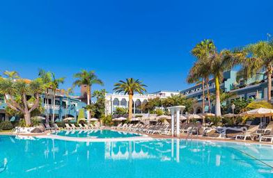 Lees alles over Hotel Adrián Hoteles Colón Guanahani in de plaats Costa Adeje op Tenerife voor je vakantie in 2027