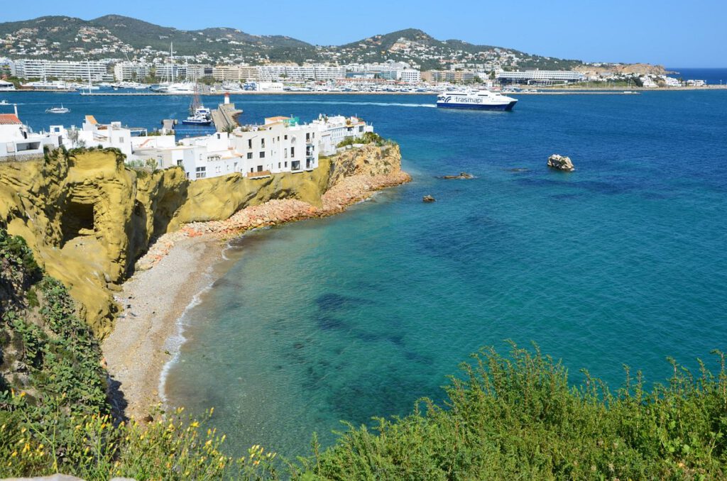 lees alles over Ibiza 2025: zo geniet je van het eiland zonder drukte