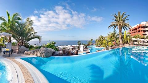 Lees alles over Hotel Adrián Hoteles Roca Nivaria in de plaats Playa Paraiso op Tenerife voor je vakantie in 2027
