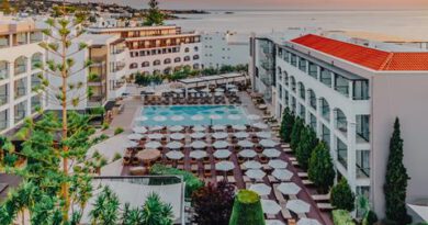 Lees alles over Hotel Albatros in de plaats Chersonissos op Kreta voor je vakantie in 2027