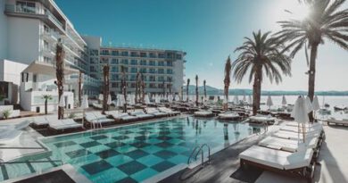 Lees alles over Hotel Amare Beach Hotel Ibiza  in de plaats San Antonio op Ibiza voor je vakantie in 2025