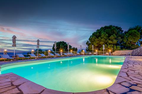 Lees alles over Hotel Anasa Corfu in de plaats Benitses op Corfu voor je vakantie in 2027