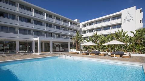 Lees alles over Hotel Anfora Ibiza  in de plaats Es Canar op Ibiza voor je vakantie in 2025