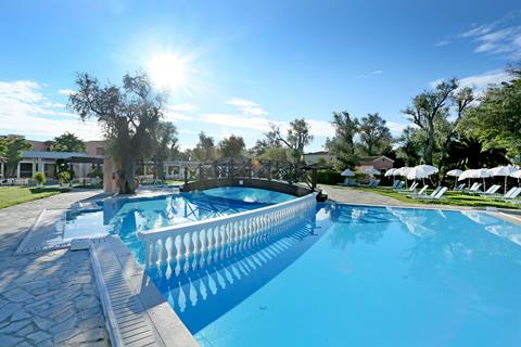 Lees alles over Hotel Apollo Palace in de plaats Messonghi op Corfu voor je vakantie in 2027