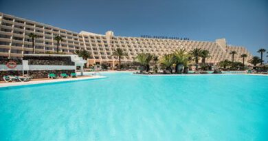Lees alles over Hotel Beatriz Costa & Spa in de plaats Costa Teguise op Lanzarote voor je vakantie in 2027