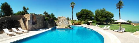 Lees alles over Hotel Casal Santa Eulalia  in de plaats Santa Margalida op Mallorca voor je vakantie in 2025