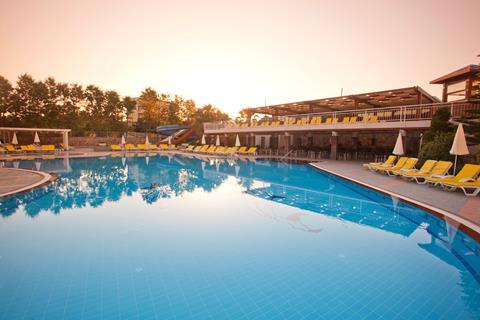 Lees alles over Hotel Club Mermaid Village  in de plaats Alanya op Turkse Rivièra voor je vakantie in 2025