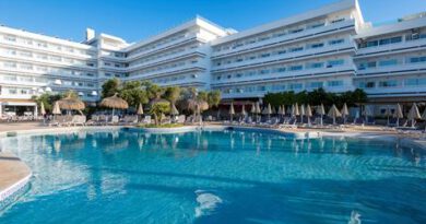 Lees alles over Hotel Condesa  in de plaats Port D'Alcudia op Mallorca voor je vakantie in 2025