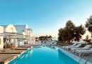 Lees alles over Hotel Costa Grand Resort & Spa in de plaats Kamari op Santorini voor je vakantie in 2027