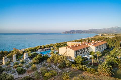 Lees alles over Hotel Doryssa Seaside Resort  in de plaats Pythagorion op Samos voor je vakantie in 2025