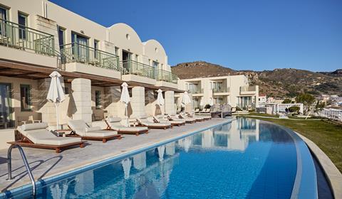 Lees alles over Hotel Grand Bay Beach Resort in de plaats Kolimbari op Kreta voor je vakantie in 2027