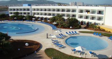 Lees alles over Hotel Grand Palladium Palace Ibiza Resort & Spa  in de plaats Playa d'en Bossa op Ibiza voor je vakantie in 2025