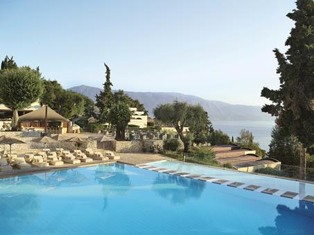 Lees alles over Hotel Grecotel LUXME Daphnila Bay  in de plaats Dassia op Corfu voor je vakantie in 2025