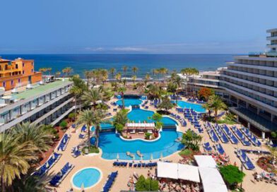 Lees alles over Hotel H10 Conquistador in de plaats Playa de Las Americas op Tenerife voor je vakantie in 2027