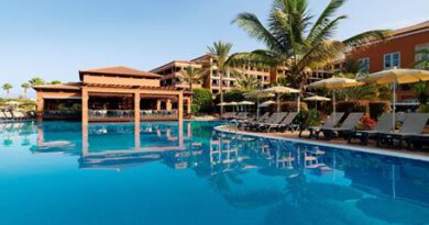 Lees alles over Hotel H10 Costa Adeje Palace in de plaats Costa Adeje op Tenerife voor je vakantie in 2027