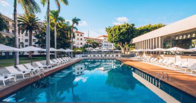Lees alles over Hotel Iberostar Heritage Grand Mencey  in de plaats Santa Cruz De Tenerife op Tenerife voor je vakantie in 2025
