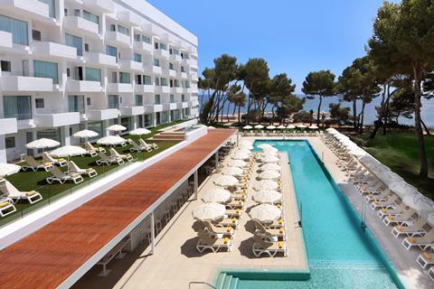 Lees alles over Hotel Iberostar Selection Santa Eulalia  in de plaats Santa Eulalia op Ibiza voor je vakantie in 2025