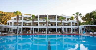 Lees alles over Hotel Latanya Beach Resort in de plaats Yaliciftlik op Egeïsche Kust voor je vakantie in 2027