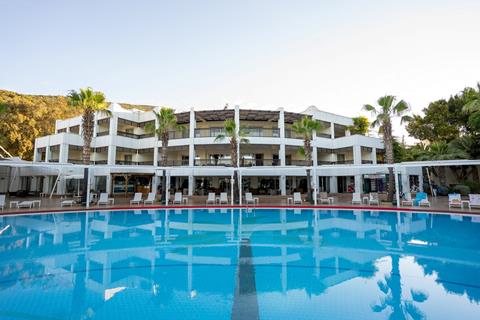 Lees alles over Hotel Latanya Beach Resort in de plaats Yaliciftlik op Egeïsche Kust voor je vakantie in 2027