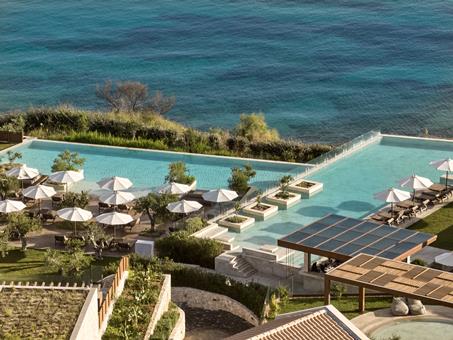 Lees alles over Hotel Lesante Cape Resort & Villas  in de plaats Tsilivi op Zakynthos voor je vakantie in 2025