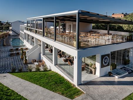 Lees alles over Hotel Magique Bleu Suites  in de plaats Tragaki op Zakynthos voor je vakantie in 2025