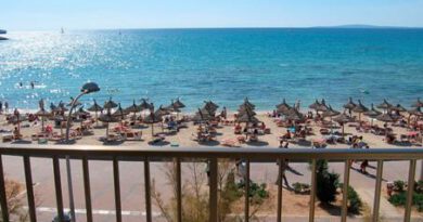 Lees alles over Hotel Marina Playa De Palma  in de plaats El Arenal op Mallorca voor je vakantie in 2025