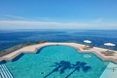 Lees alles over Hotel Melia la Palma  in de plaats Puerto Naos op La Palma voor je vakantie in 2025