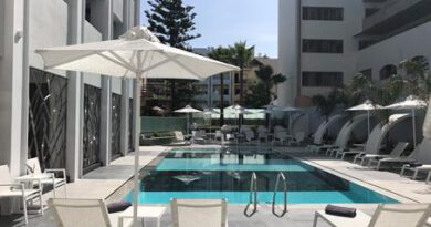 Lees alles over Hotel Melrose by Mage Hotels  in de plaats Rethymnon op Kreta voor je vakantie in 2025