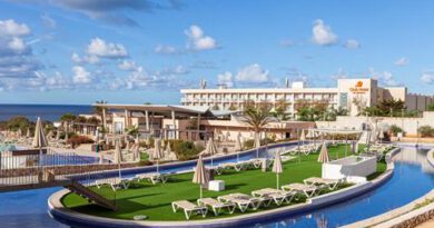 Lees alles over Hotel Minura Sur Menorca  in de plaats Punta Prima op Menorca voor je vakantie in 2025