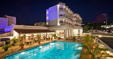 Lees alles over Hotel Miramare Bay  in de plaats Pigadia op Karpathos voor je vakantie in 2025