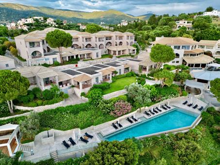 Lees alles over Hotel Mövenpick Resort Agios Nikolaos Sivota  in de plaats Sivota op Epirus voor je vakantie in 2025