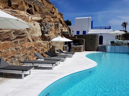 Lees alles over Hotel Mykonos Beach  in de plaats Mykonos stad op Mykonos voor je vakantie in 2025