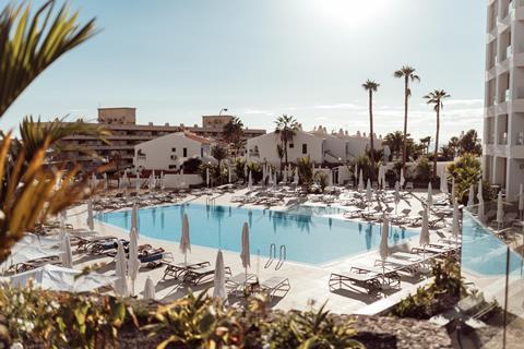 Lees alles over Hotel Mynd Adeje in de plaats Callao Salvaje op Tenerife voor je vakantie in 2027