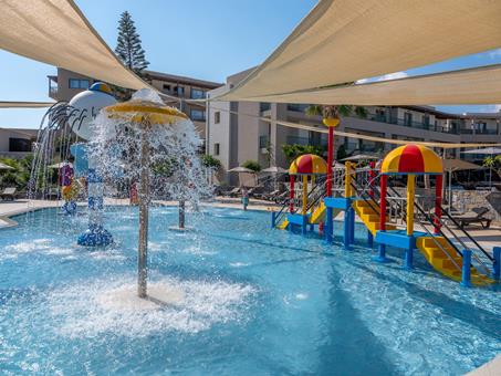 Lees alles over Hotel Nana Golden Beach  in de plaats Chersonissos op Kreta voor je vakantie in 2025