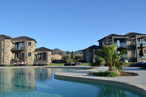 Lees alles over Hotel Niki Suites Petra in de plaats Petra op Lesbos voor je vakantie in 2027