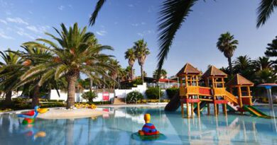 Lees alles over Hotel Occidental Menorca in de plaats Punta Prima op Menorca voor je vakantie in 2027