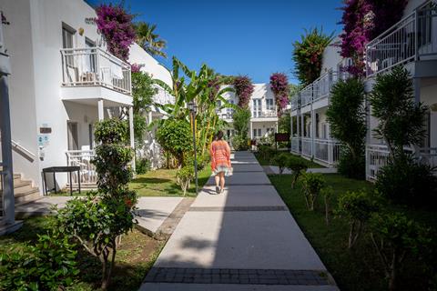 Lees alles over Hotel Petunya Beach in de plaats Ortakent op Egeïsche Kust voor je vakantie in 2027