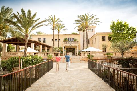 Lees alles over Hotel ROBINSON Cala Serena  in de plaats Cala d'Or op Mallorca voor je vakantie in 2025