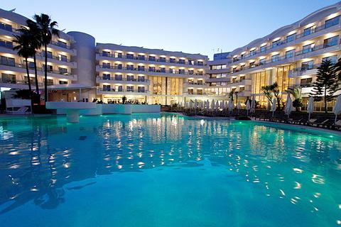 Lees alles over Hotel Rei del Mediterrani Palace in de plaats Playa de Muro op Mallorca voor je vakantie in 2027