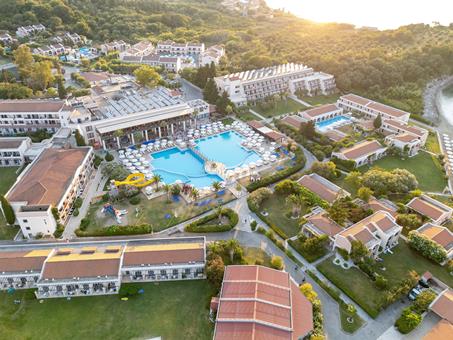 Lees alles over Hotel Roda Beach Resort  in de plaats Roda op Corfu voor je vakantie in 2025