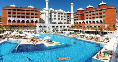 Lees alles over Hotel Royal Taj Mahal in de plaats Side op Turkse Rivièra voor je vakantie in 2027