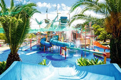 Lees alles over Hotel SPLASHWORLD Aqualand Resort  in de plaats Agios Ioannis op Corfu voor je vakantie in 2025