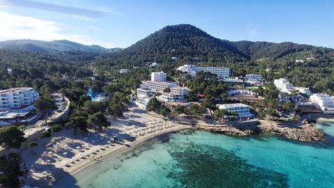Lees alles over Hotel Sandos El Greco  in de plaats Portinatx op Ibiza voor je vakantie in 2025