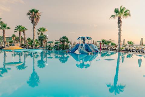 Lees alles over Hotel Star Beach Village & Waterpark  in de plaats Chersonissos op Kreta voor je vakantie in 2025