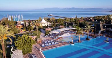 Lees alles over Hotel TUI BLUE Ephesus  in de plaats Kusadasi op Noord-Egeïsche Kust voor je vakantie in 2025