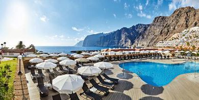 Lees alles over Hotel TUI BLUE Los Gigantes in de plaats Los Gigantes op Tenerife voor je vakantie in 2027
