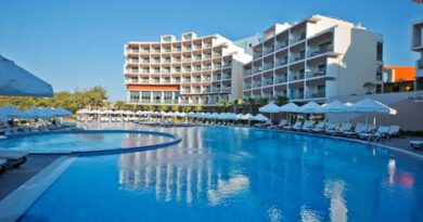 Lees alles over Hotel TUI BLUE Sensatori Akra Sorgun in de plaats Side op Turkse Rivièra voor je vakantie in 2027