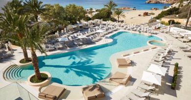 Lees alles over Hotel TUI BLUE Tarida Beach  in de plaats Cala Tarida op Ibiza voor je vakantie in 2025