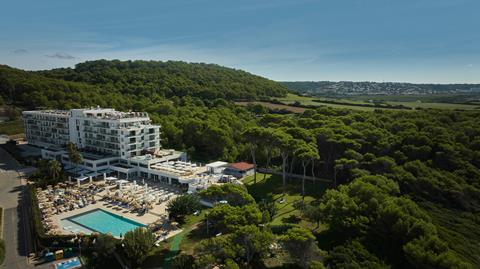 Lees alles over Hotel TUI BLUE Victoria Menorca  in de plaats Santo Tomás op Menorca voor je vakantie in 2025