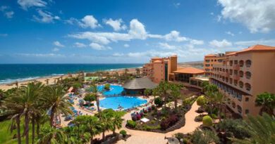 Lees alles over Hotel Elba Sara Beach & Golf Resort  in de plaats Caleta de Fuste op Fuerteventura voor je vakantie in 2025